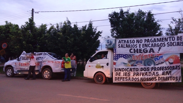 Protesto em frente a ULBRA Porto Velho